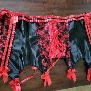 Black and red 2XL corset.